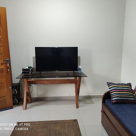 론드리나 Casa Aconchegante Perto Da Uel 빌라 객실 사진